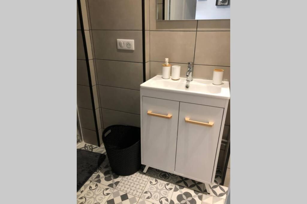 Appartement Centre Ville Châteauroux Екстериор снимка