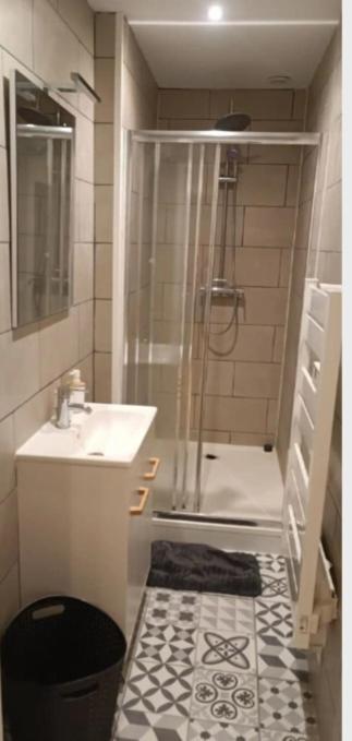 Appartement Centre Ville Châteauroux Екстериор снимка